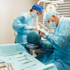 wszczepianie implantow zebowych